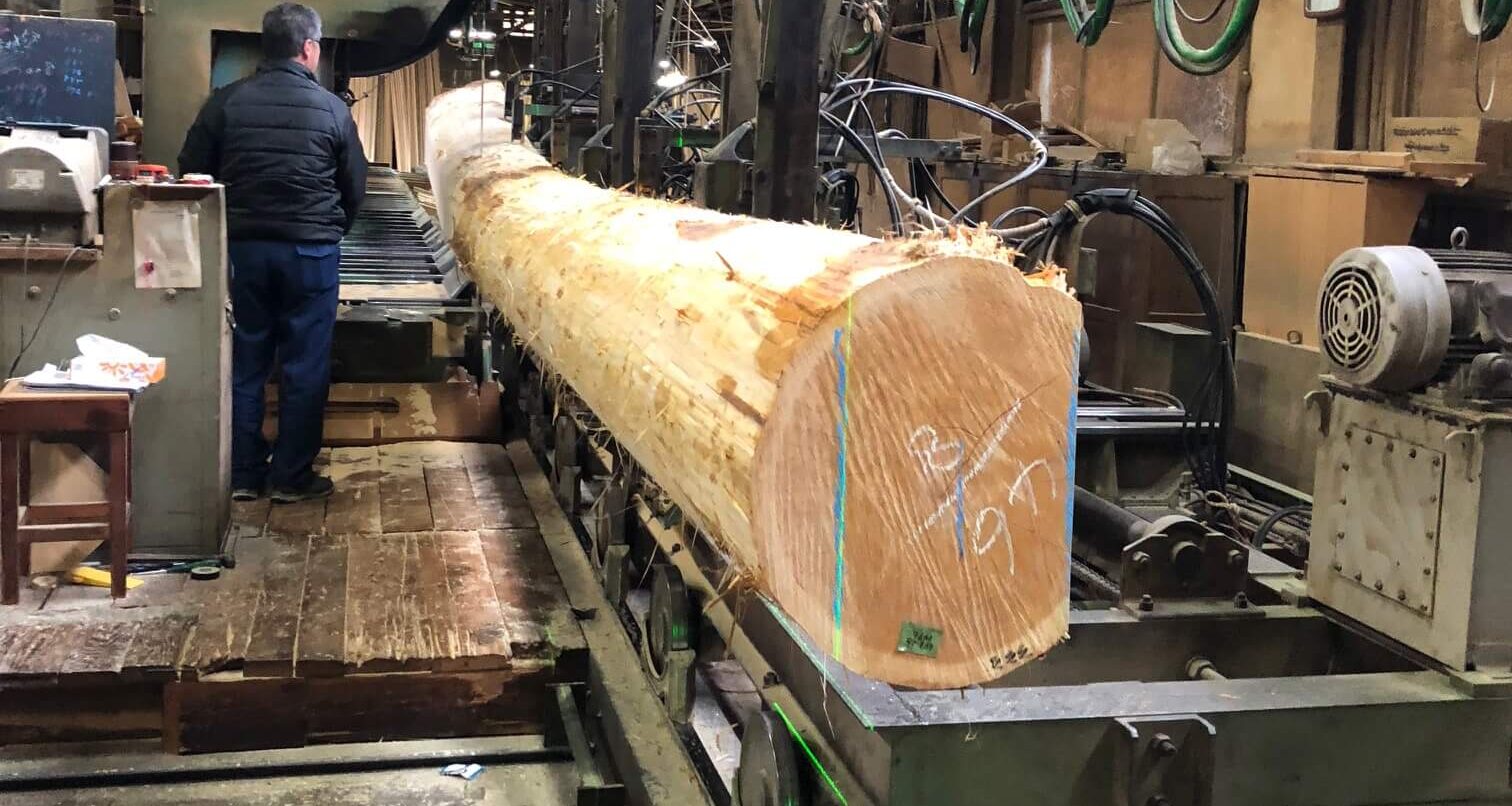 積み上げらる木曽檜